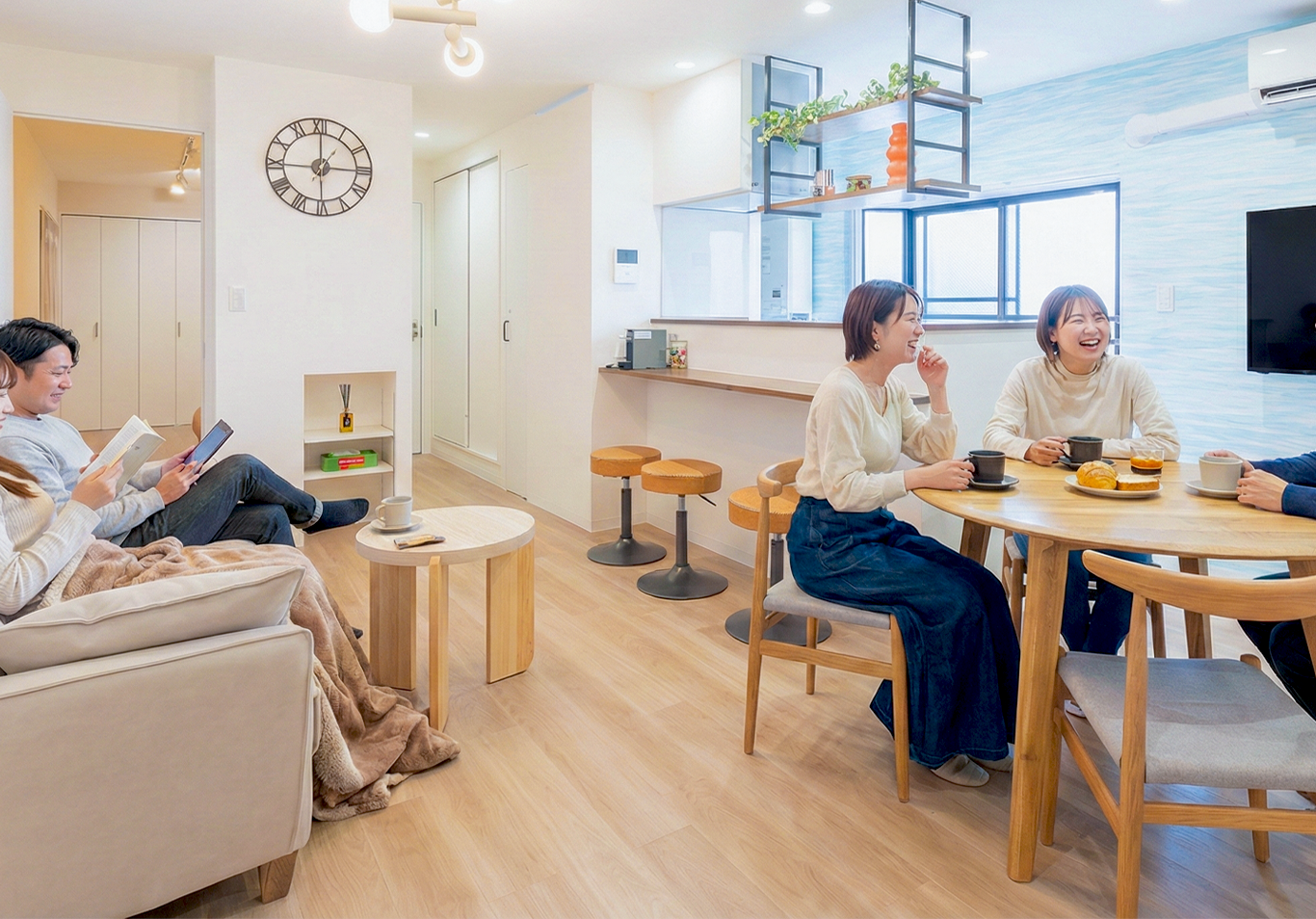 Living and kitchen